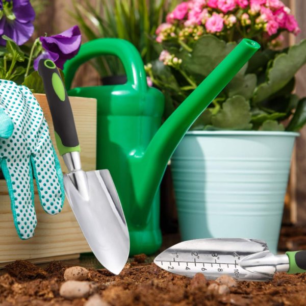 Aluminum alloy transplanting trowel with measurement markings and a non slip handle
